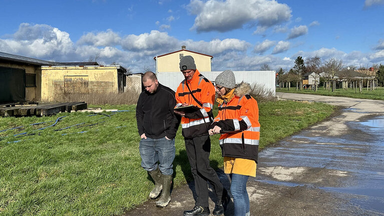 Inspection of the Postma farm